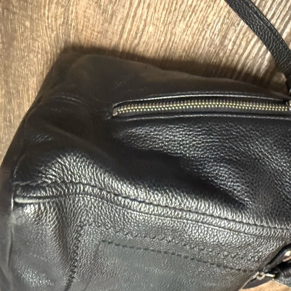 Isabella Fiore large black leather tote EUC-GUC minor wear on straps - Picture 7 of 16